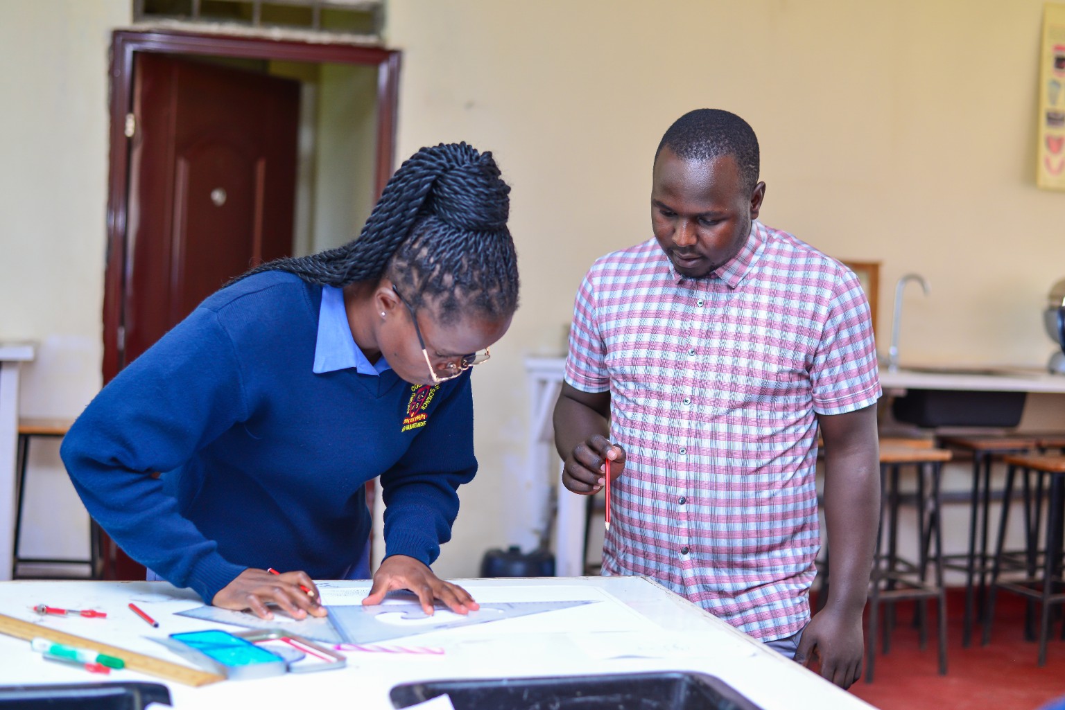 Medical engineering practical session with technical instruments and instruction